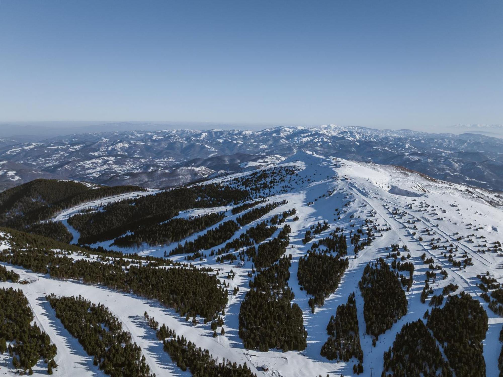 Viceroy Kopaonik Serbia מראה חיצוני תמונה Aerial view of the ski resort